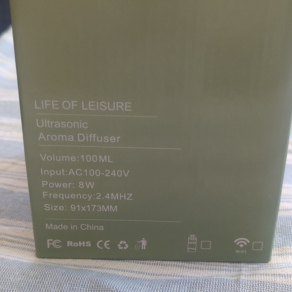Aroma Diffuser - Black and White - Picture 3 of 6